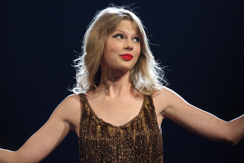 Biodata Taylor Swift: Agama, Keluarga, Pacar, Fakta dan Karir
