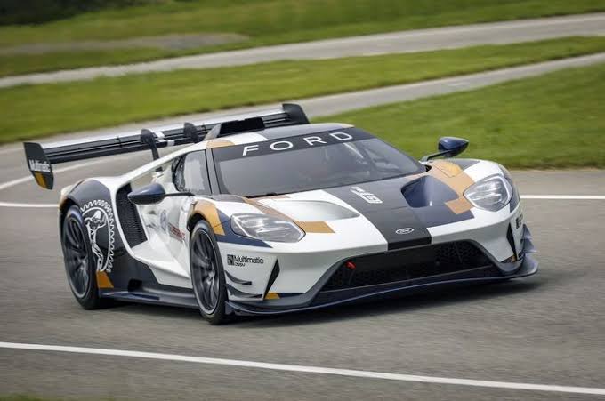 Mobil Ford di Dunia Balap: Prestasi dan Model Ikonik