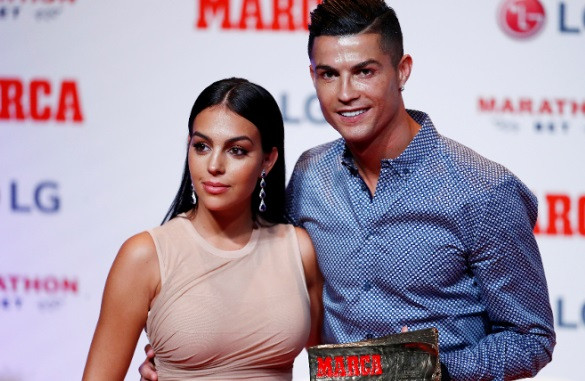 Biodata Cristiano Ronaldo: Agama, Keluarga, Prestasi, Fakta dan Karir